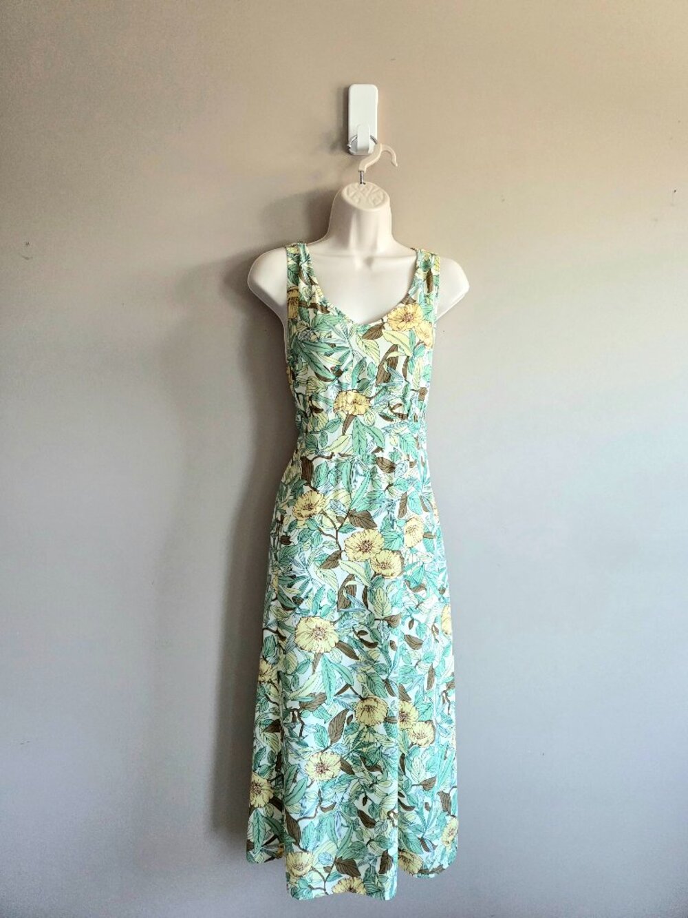 Eddie Bauer Summer 100% Viscose Sleeveless Midi Dress